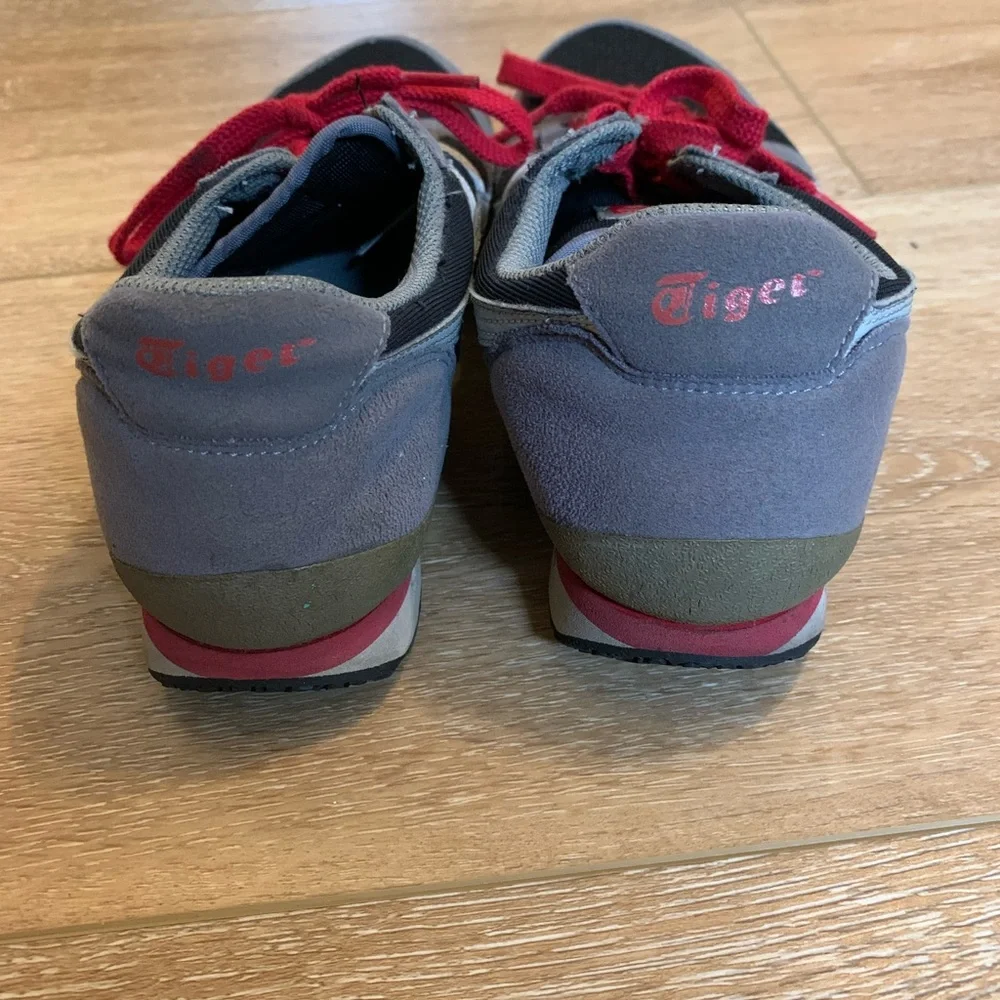 Onitsuka Tiger Ultimate 81 unisex